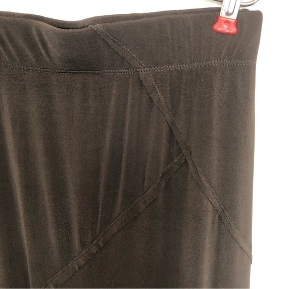 Free People Maxi Skirt Sheer brown. Exposed seams. Elastic waistband - Picture 2 of 10